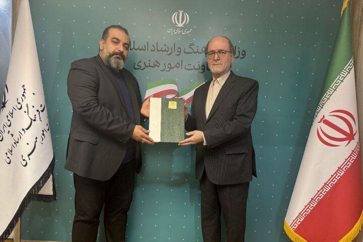 فخر موسوی دبیر «تئاتر فجر» شد