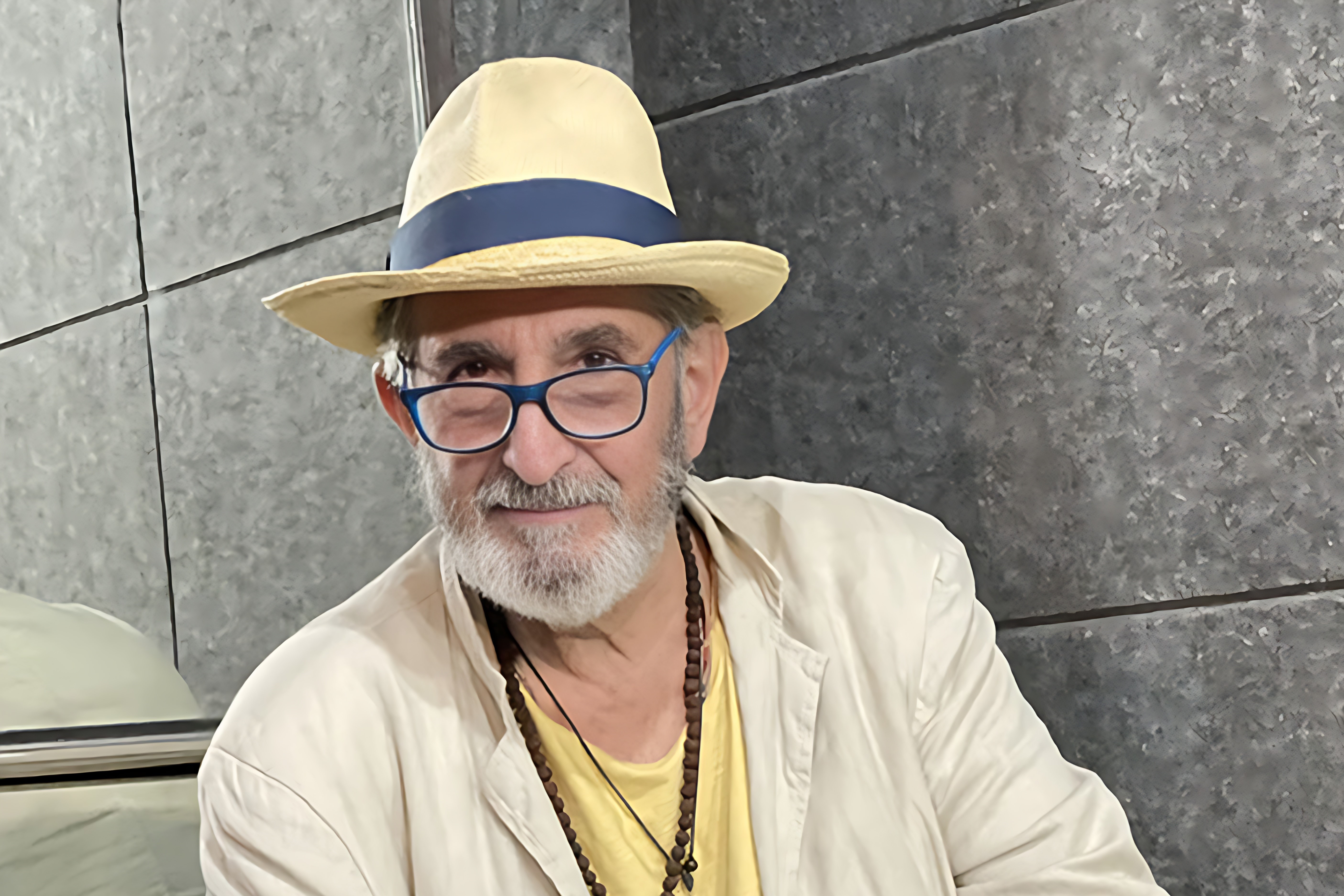 فرهاد آئیش برای «شهروند» داوری می‌کند