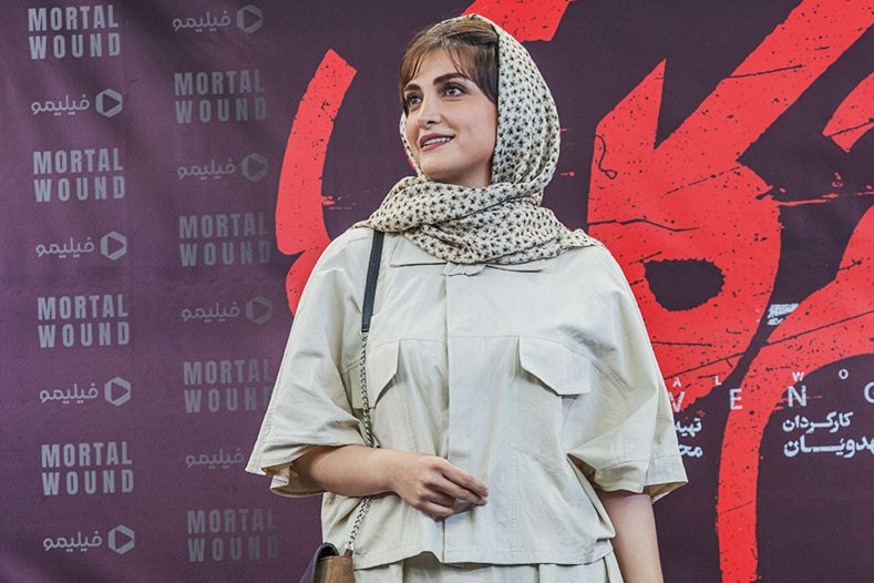 الناز ملک کارگردان تئاتر می‌شود
