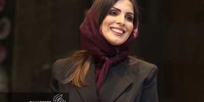 ekran lak posht arezo taj nia
