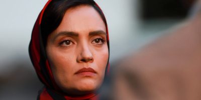 اکران آنلاین «غیبت موجه» با بازی حجار