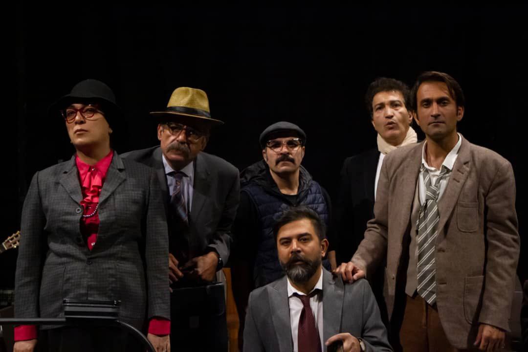 نشست نقدوبررسی نمایش «اتوبوس»  