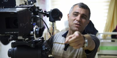 همچنان تند و صریح هستم!/ «سگ‌کشی» بیضایی چگونه پرفروش‌ترین فیلم سال شد؟