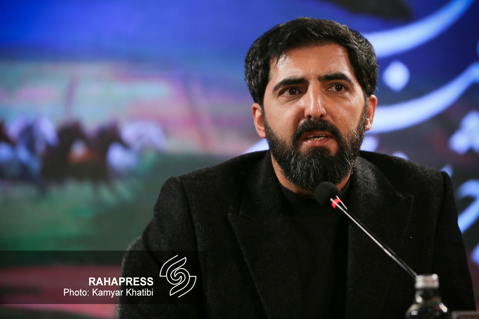 رمز پیروزی اتحاد است/ به موقع باید جواب وطن‌فروشان را داد