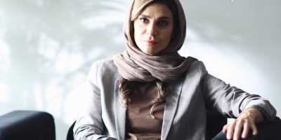 آب سرد استخر روی پیکره پردیس ملت