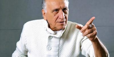 دشمن رهبر ما را گرفت، اما روح و راهش از بین رفتنی نیست