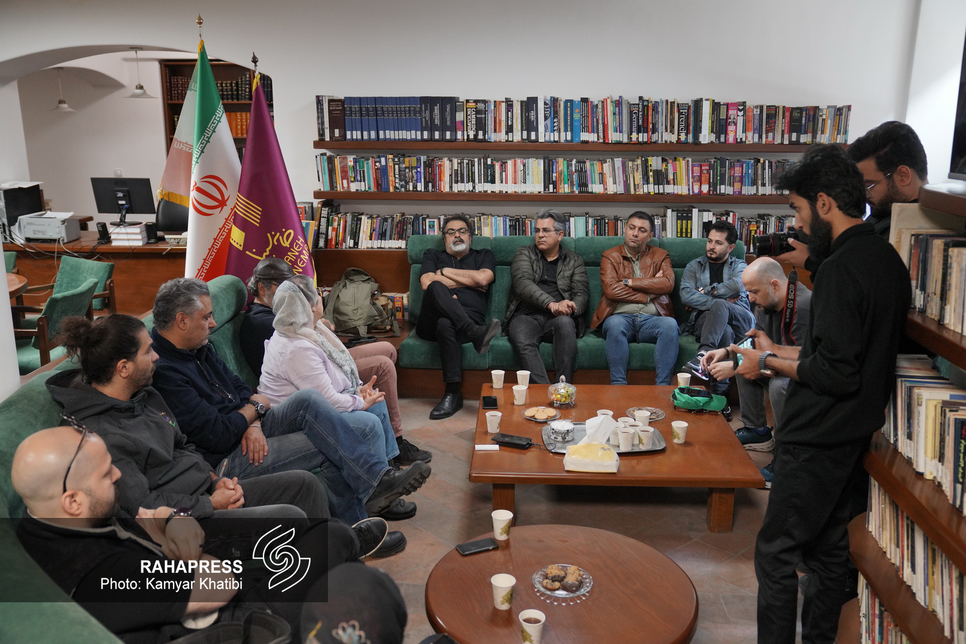 اولین جلسه «ستاد همیاری» در خانه سینما