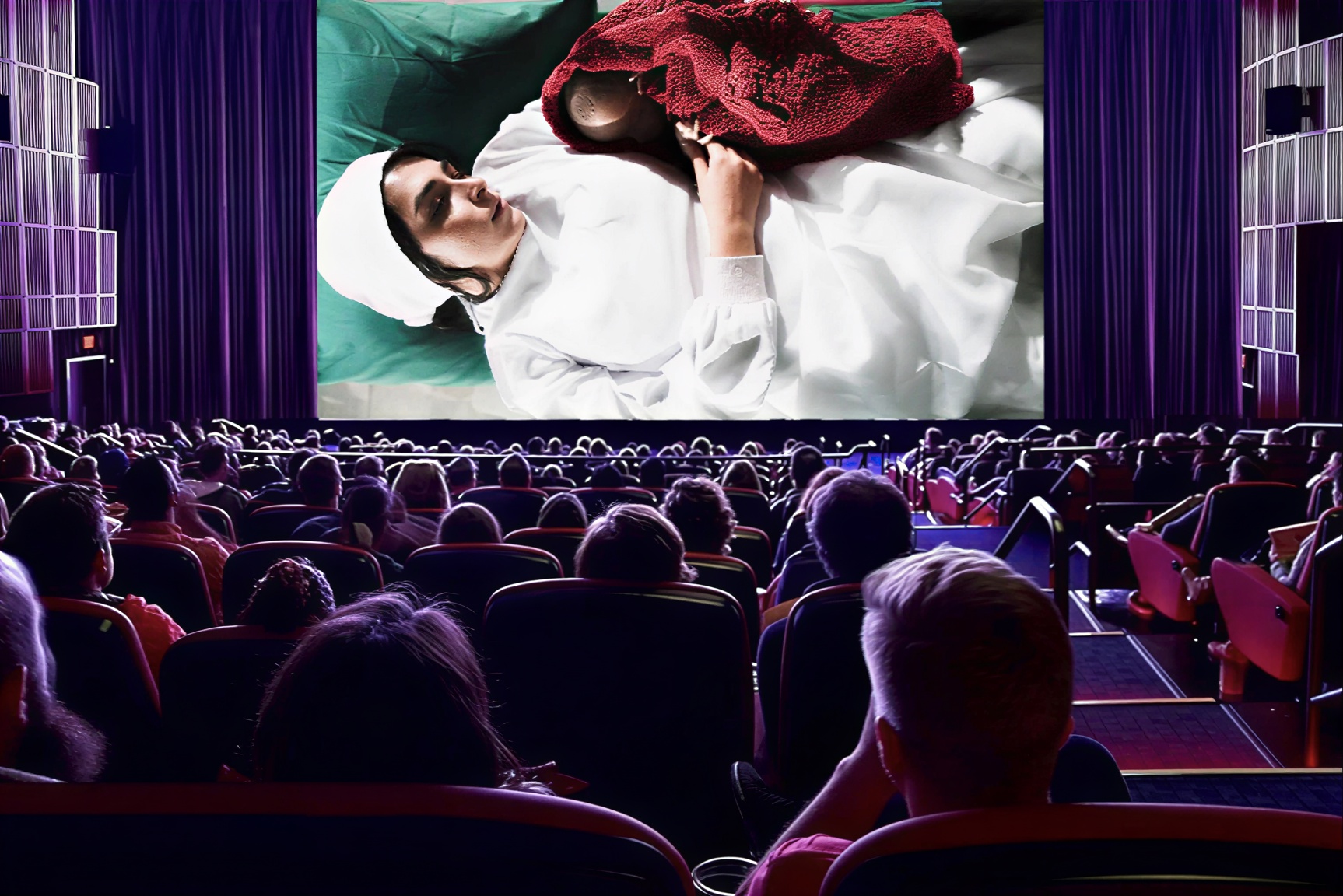 بیش از ۳۰ هزار نفر در سایه جنگ به سینما رفتند/ «نیم‌شب» در صدر